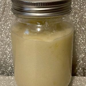 This is a sugar scrub with warm vanilla sugar sent